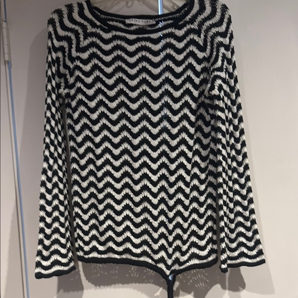 Black and White Chevron Trina Turk Sweater!  Perfect for Fall! - Picture 1 of 8